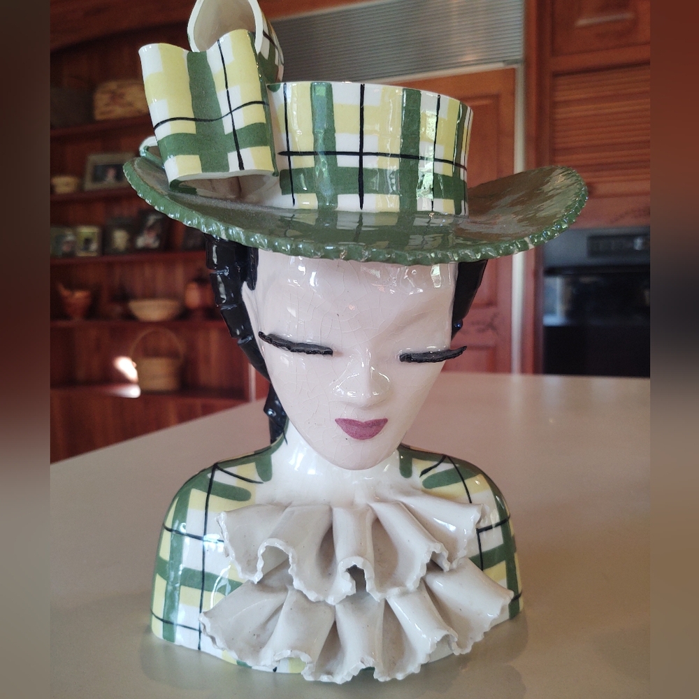 Betty Lou Nichols RARE large headvase